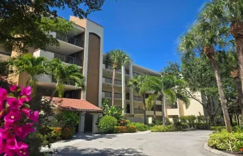 955 Egret Circle