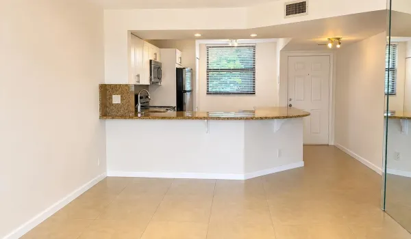 entry-kitchen-mirror