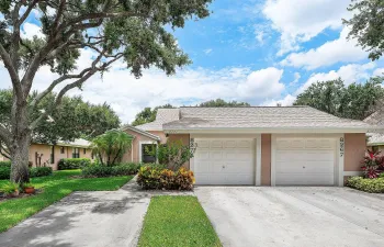 001-8271SunLakeDrive-BocaRaton-FL-33496-