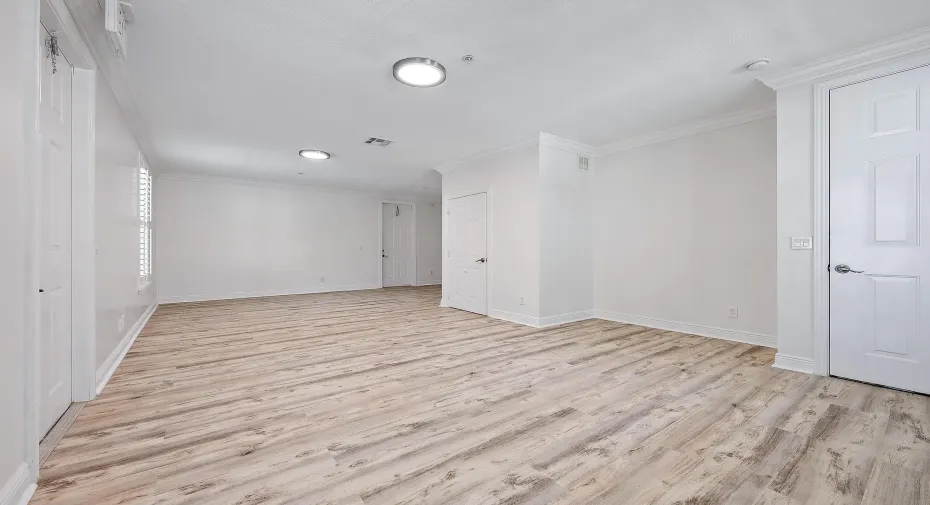 4225 E Main St -1