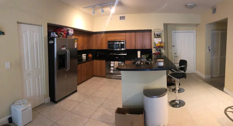 PINEAPPLE GROVE kitchen