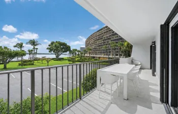 1208 Marine Way G13 - Old Port Cove -