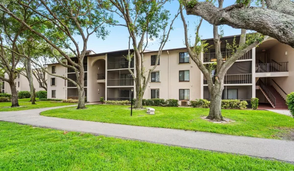 001-204FoxtailDrive-F1-Greenacres-FL-334