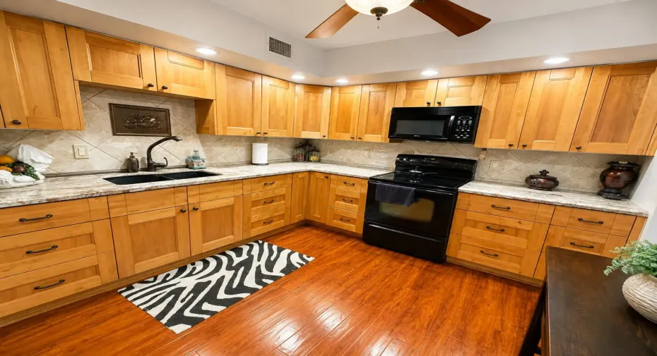 Kitchen Main photo