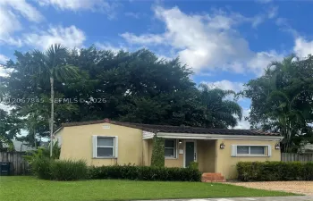 3 bed/2 bath. Excellent location 2 blocks west of Coral Gables.