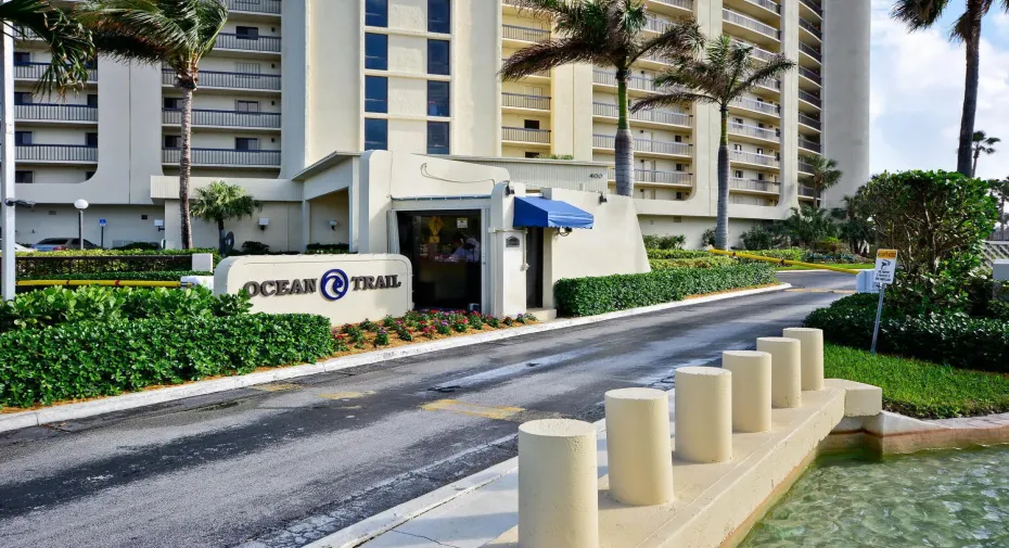 Ocean Trail gate entrance