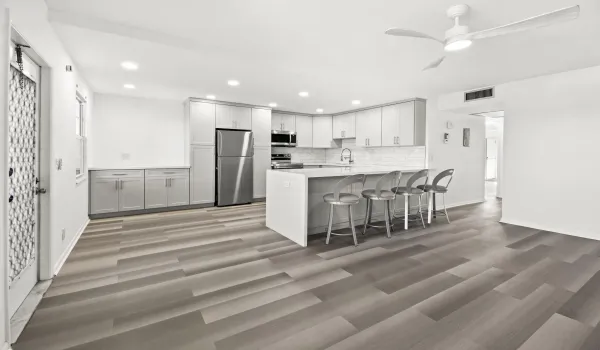 4047 Lincoln C Pic 5