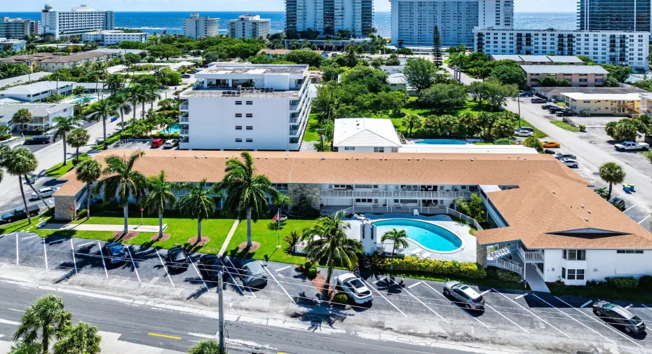 021-1110NorthRiversideDrive-23-PompanoBe