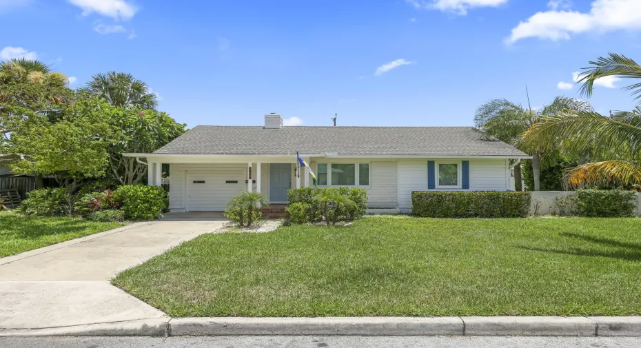 1714 N Palmway