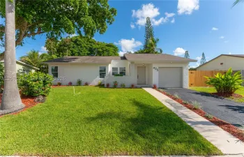 STUNNING CURB APPEAL ESTABLISHED NEIGHBORHOOD!