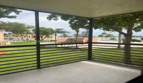 Beautiful Pool and Lake  View