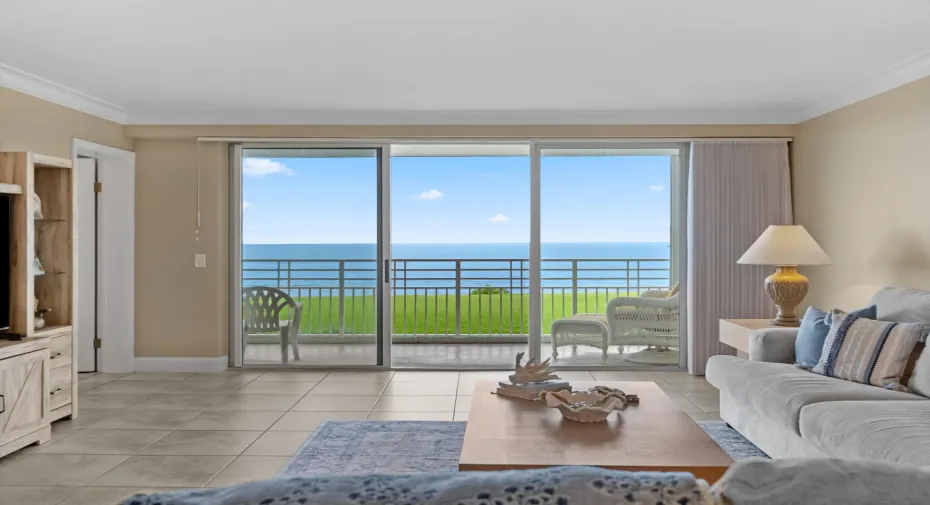 350 Beach Rd 204