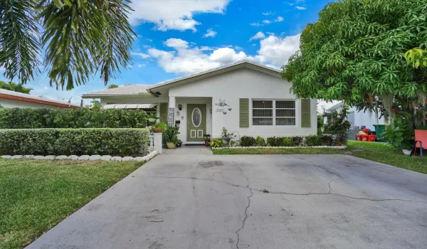 35-7107 NW 73rd St-35