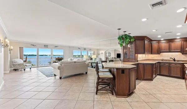 1 004-2600NorthFlaglerDrive-509-WestPalm