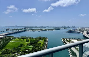 Amazing direct water view!