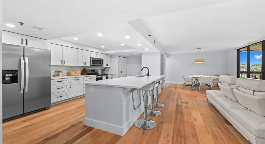 Renovated & Modern Kitchen