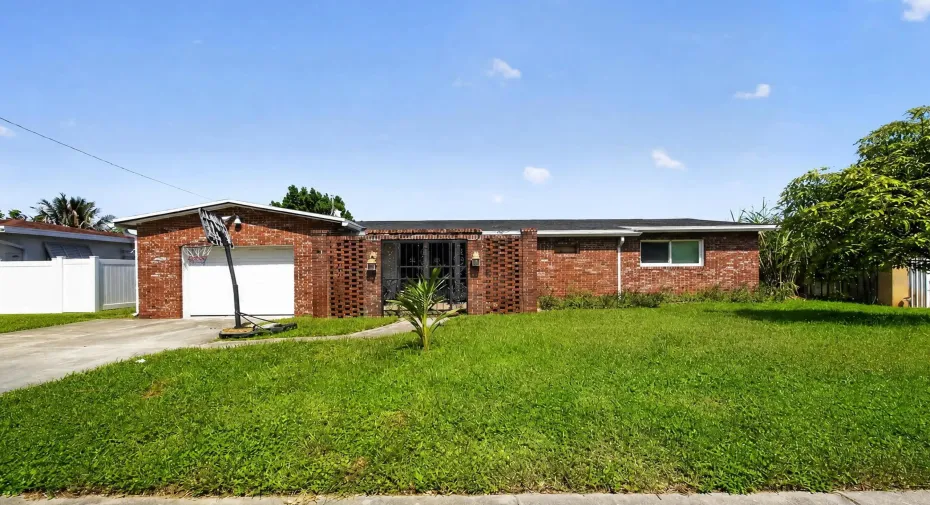 2251-SW-67th-Way-WindowStill-Photography