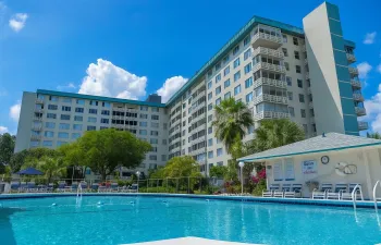 4330 Hillcrest 23 pool
