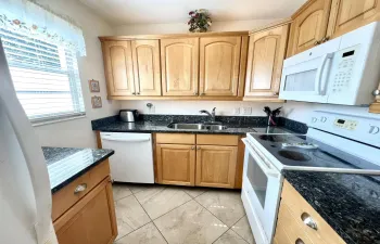 Franham P kitchen 3