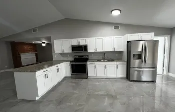 New Kitchen & Granite Counter