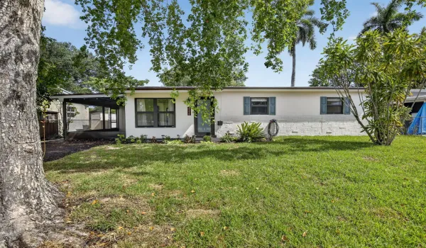 01_Front_Exterior