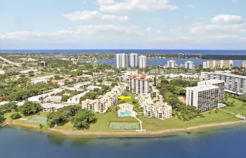 372 Golfview Rd 403