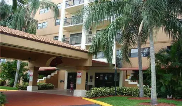 0_Exterior Front