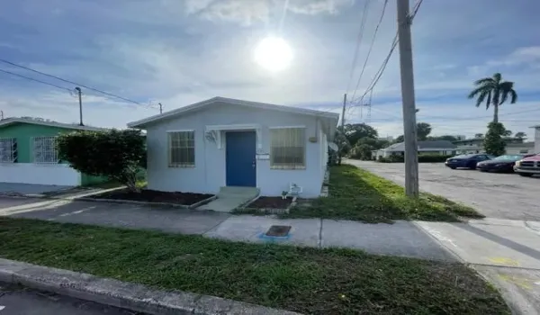 420-douglass-ave-west-palm-beach-fl-prim
