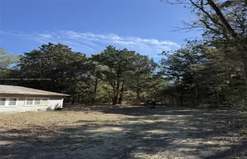 Selling land. Do not enter house.