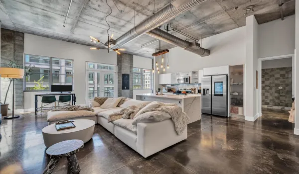445 N ANDREWS #304-1