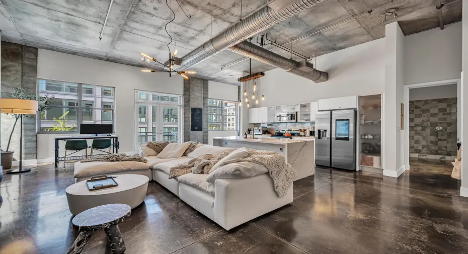 445 N ANDREWS #304-1