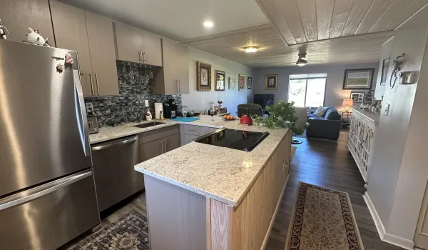 OPEN KITCHEN