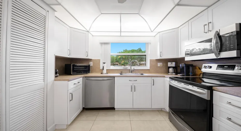 11-web-or-mls-9330-sunrise-lakes-blvd-bu