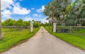 MULTIPLE INCOME STREAMS ....INVESTORS WELCOME.. THIS IS THE ONE!