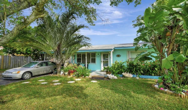 219 NE 16th Street, Delray Beach, Florida 33444, 2 Bedrooms Bedrooms, ,1 BathroomBathrooms,Single Family,For Sale,16th,RX-10916300