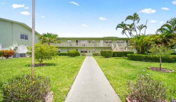 58 Norwich C Unit 58, West Palm Beach, Florida 33417, 2 Bedrooms Bedrooms, ,1 BathroomBathrooms,Condominium,For Sale,Norwich C,1,RX-10916341