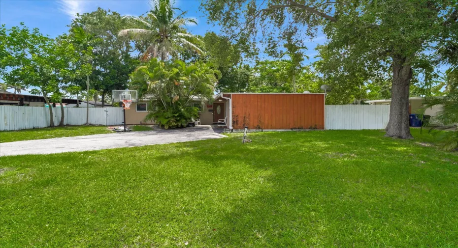 02-308 NW 27th Street-2