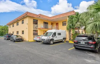 01-3522 NE 166th St #6_1