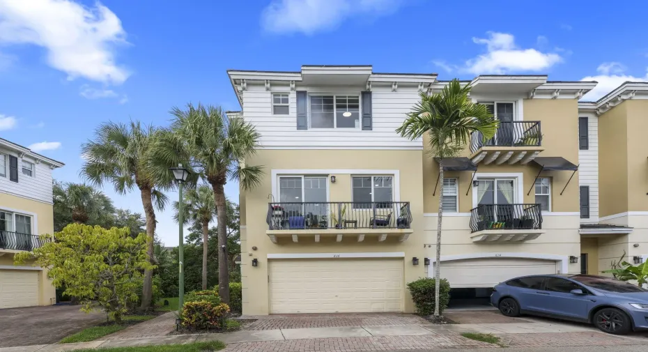 616 NW 38th Cir - 1.jpg-SMALL