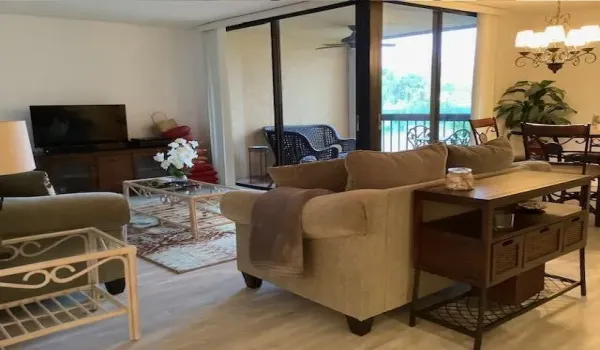 TURNKEY SEASONAL OR OFF SEASON RENTAL