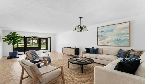 Living Room - Donna