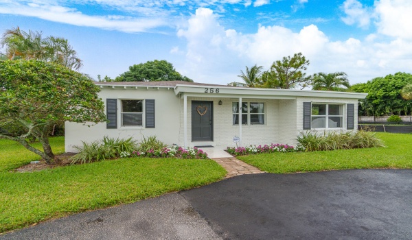 256 NE 16th Street, Delray Beach, Florida 33444, 3 Bedrooms Bedrooms, ,1 BathroomBathrooms,Single Family,For Sale,16th,RX-10916488