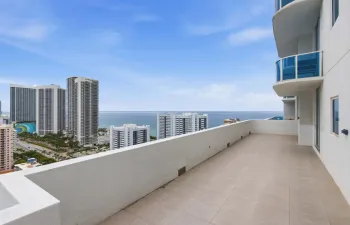 wraparound panoramic terrace