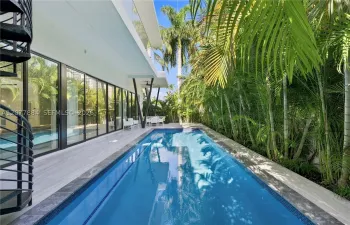 Lap Resort Pool