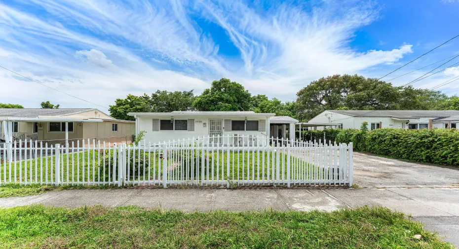 001-2030Northwest43rdStreet-Miami-FL-331