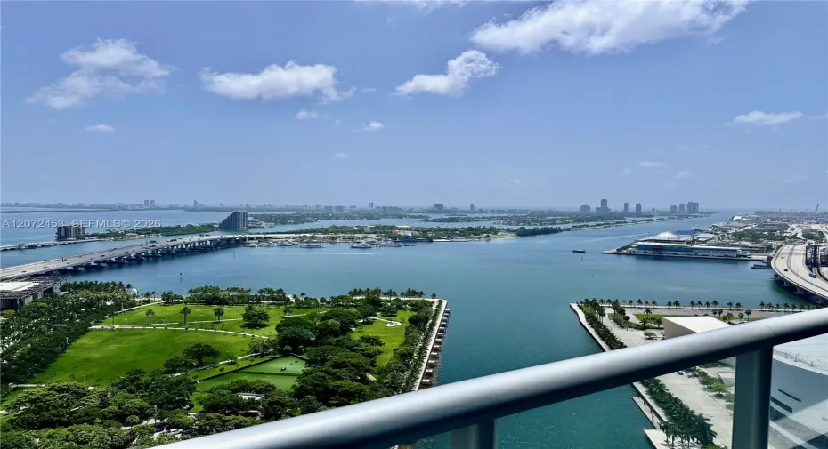 Amazing direct water view!