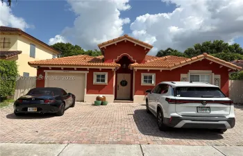 Front of property ( driveway)