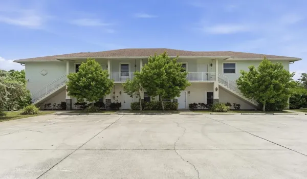 105 2nd St lake park - - 479