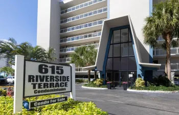 156_615_N_RIVERSIDE_DR_03112026_18PCT