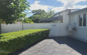 APARTMENT ENTRANCE